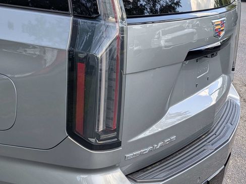Certified 2025 Cadillac Escalade Sport Platinum w/ LPO, Floor Liner Package AWD/4WD image 13