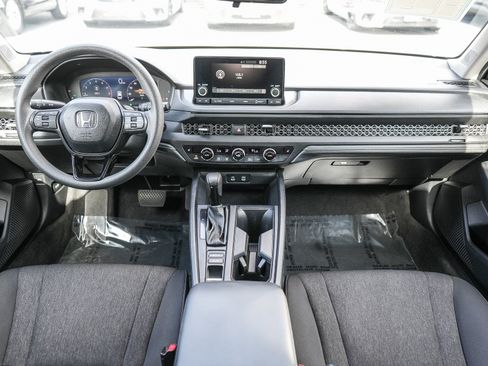 Certified 2025 Honda Accord SE image 13