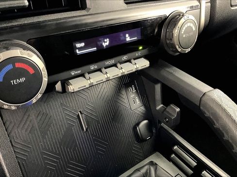 Used 2025 Toyota 4Runner SR5 image 33