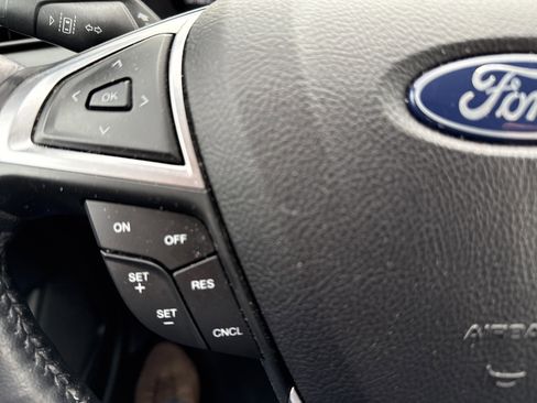 Used 2022 Ford Edge SEL w/ Convenience Package image 18