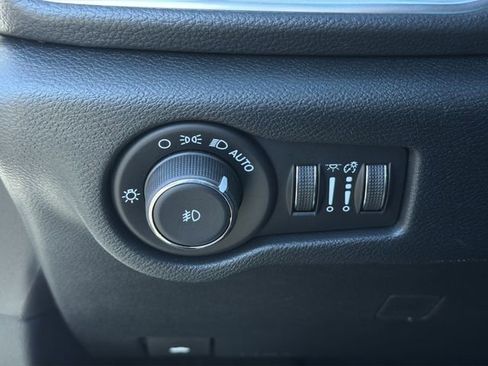 New 2026 Chrysler Pacifica Pinnacle image 28