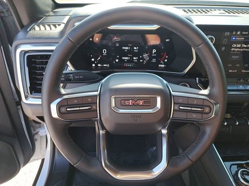 Used 2025 GMC Canyon Elevation image 17