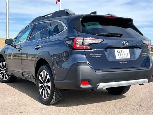 Used 2023 Subaru Outback Touring XT AWD/4WD image 4