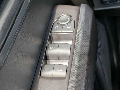 Used 2025 Chevrolet Colorado Trail Boss AWD/4WD image 26
