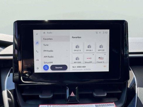 Used 2025 Toyota Corolla SE FWD image 32