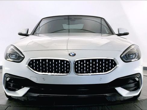Used 2022 BMW Z4 sDrive30i w/ Premium Package RWD image 2