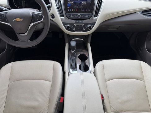 Used 2024 Chevrolet Malibu LT image 16