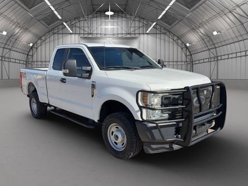 Used 2018 Ford F250 XL w/ Power Equipment Group image 2