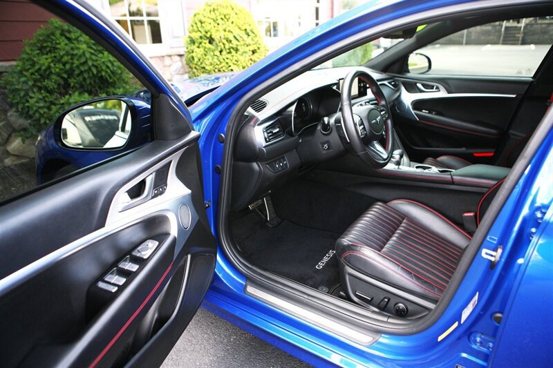 Used 2023 Genesis G70 2.0T w/ Sport Prestige Package AWD/4WD image 8