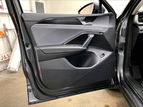 New 2026 Volkswagen Tiguan SE image 24