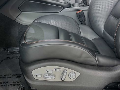 Certified 2024 Porsche Macan GTS image 12