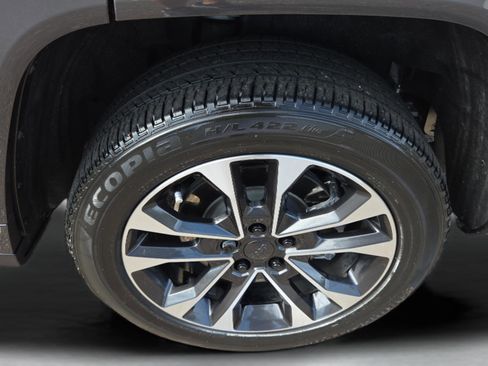 Used 2021 Jeep Grand Cherokee L Overland w/ Luxury Tech Group IV image 36