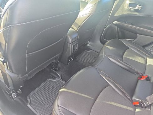 Used 2019 Jeep Compass Latitude w/ Safety & Security Group image 12