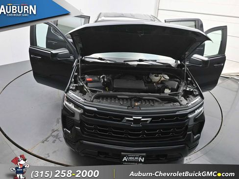 Used 2024 Chevrolet Silverado 1500 RST AWD/4WD image 35