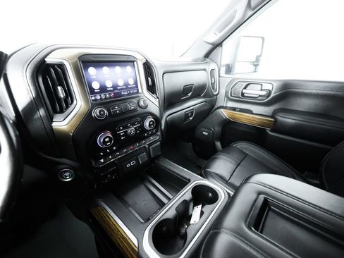 Used 2022 Chevrolet Silverado 3500 High Country w/ Z71 Off-Road Package AWD/4WD image 33
