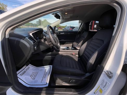 Used 2014 Ford Fusion SE w/ Equipment Group 201A image 18