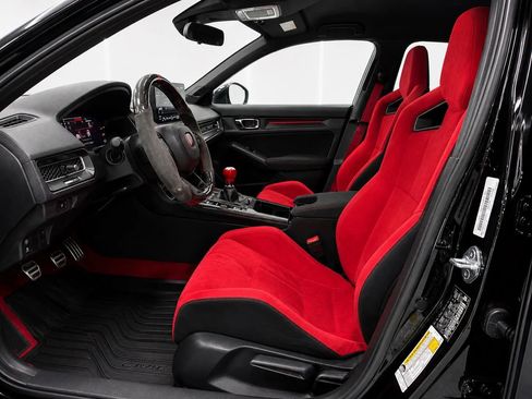 Used 2023 Honda Civic Type R image 9