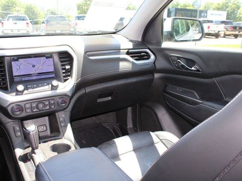 Used 2018 GMC Acadia SLT w/ LPO, Floor Liner Package FWD image 16