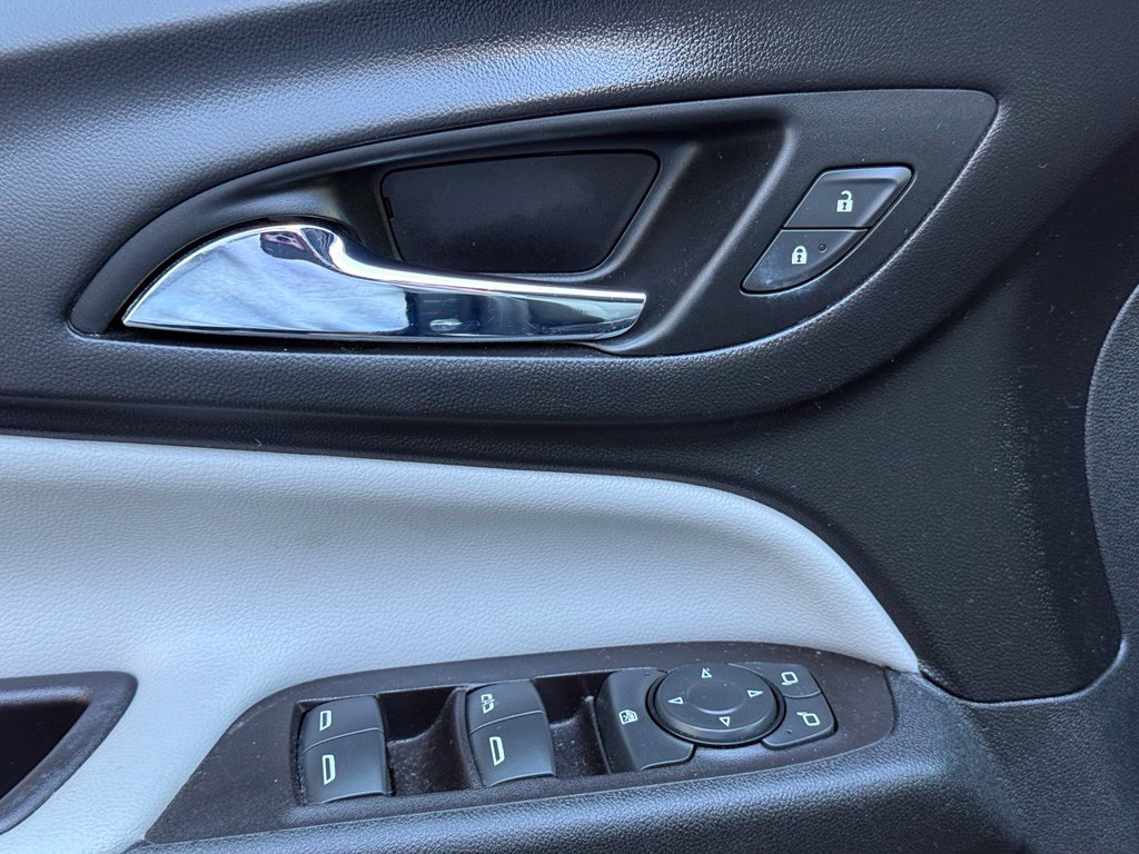 Used 2022 Chevrolet Equinox LT FWD image 19