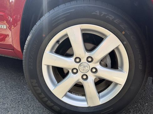 Used 2008 Toyota RAV4 Limited AWD/4WD image 22