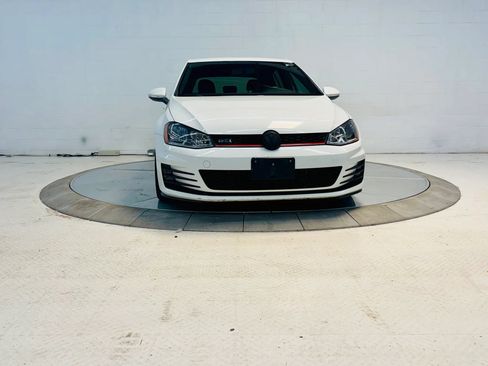 Used 2015 Volkswagen GTI S FWD image 10