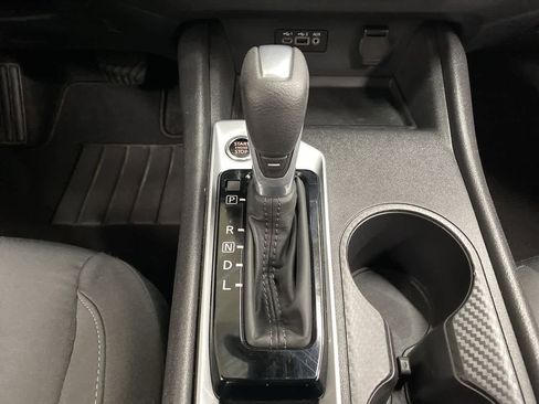 Used 2025 Nissan Altima 2.5 SV image 27