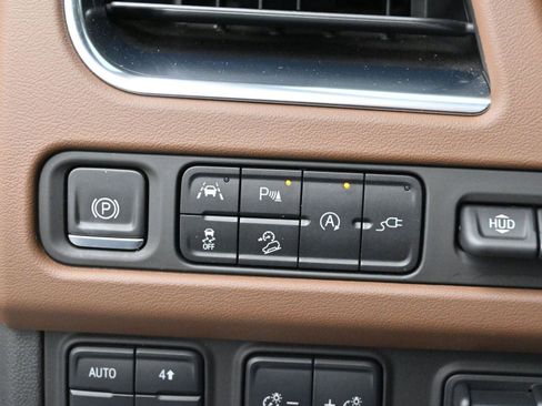 Used 2021 Chevrolet Tahoe High Country image 27