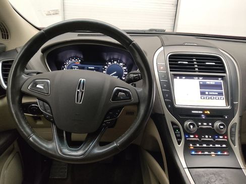 Used 2017 Lincoln MKX Reserve w/ Lincoln MKX Climate Package image 22