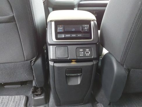 Used 2025 Subaru Ascent Premium AWD/4WD image 28