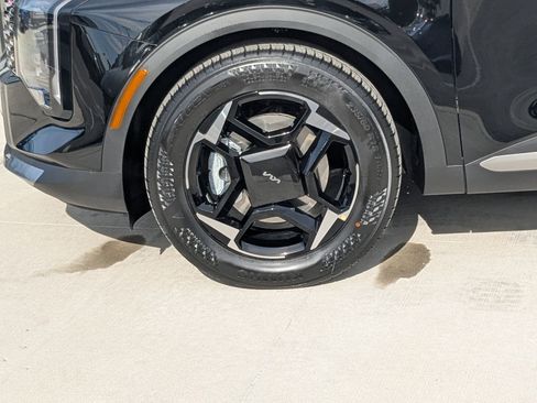 New 2026 Kia Sportage EX FWD image 16