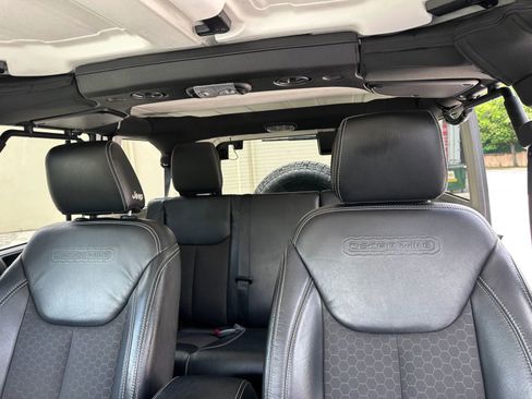Used 2018 Jeep Wrangler Unlimited Sport AWD/4WD image 11