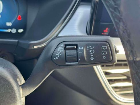 Used 2025 Ford Escape SE w/ PHEV Premium Package image 24