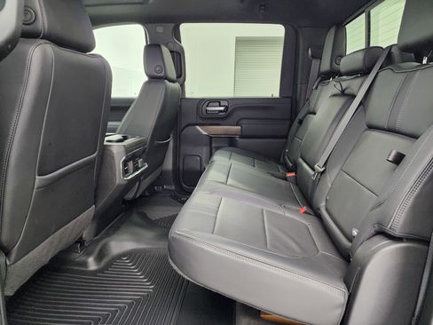 Used 2022 Chevrolet Silverado 2500 High Country w/ Safety Package II image 9