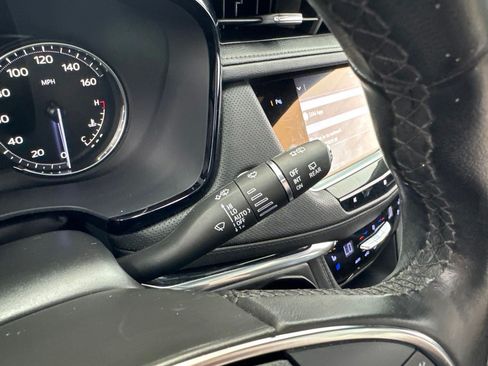 Used 2021 Cadillac XT5 Premium Luxury FWD image 23