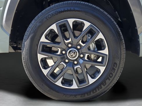 Used 2024 Toyota Tundra Limited w/ Power Package AWD/4WD image 30