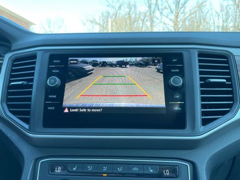 Used 2021 Volkswagen Atlas SE image 27