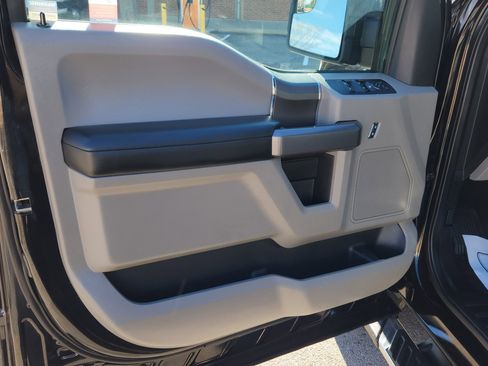 Used 2020 Ford F150 XLT w/ Equipment Group 302A Luxury image 22