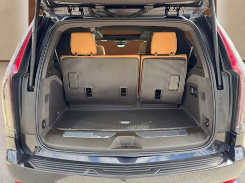 Certified 2024 Cadillac Escalade Sport w/ Touring Package AWD/4WD image 5