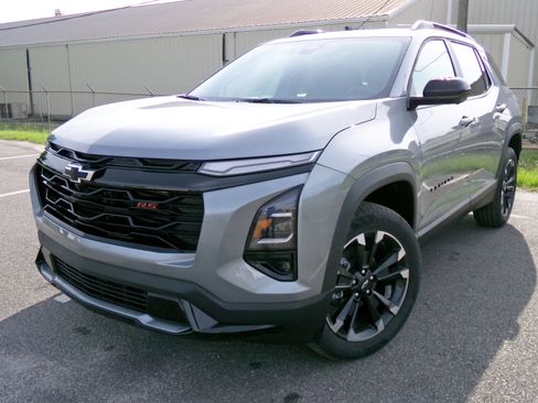New 2026 Chevrolet Equinox RS w/ Convenience Package III FWD image 1