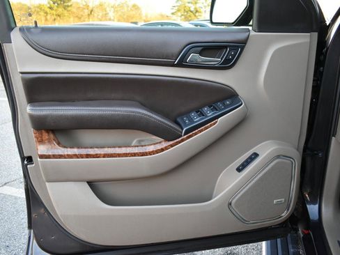 Used 2015 Chevrolet Suburban LTZ image 35