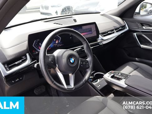 Used 2025 BMW X2 xDrive28i AWD/4WD image 9