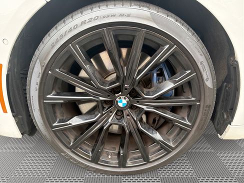 Used 2021 BMW 750i xDrive w/ Executive Package AWD/4WD image 19