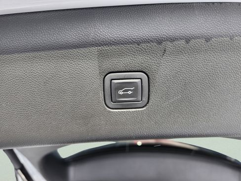 Used 2023 Buick Enclave Essence w/ Experience Buick Package AWD/4WD image 31