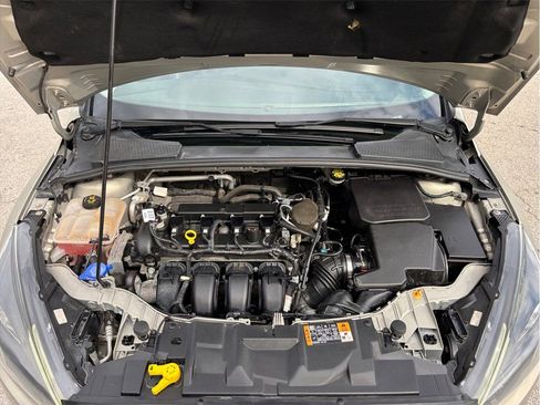 Used 2015 Ford Focus SE w/ Equipment Group 201A image 38
