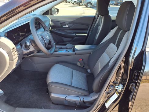 New 2026 Nissan Sentra SV w/ SV Convenience Package FWD image 11