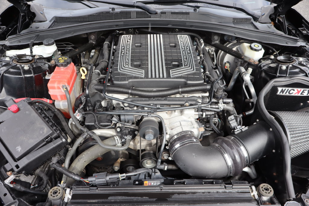 Used 2018 Chevrolet Camaro ZL1 RWD image 15