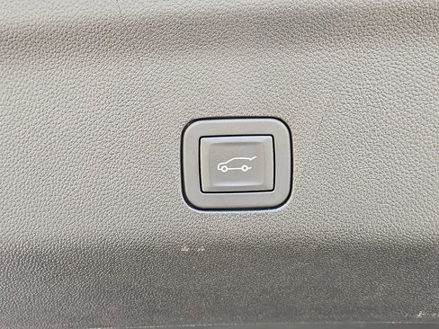 Used 2025 Cadillac Escalade Sport w/ Touring Package image 12