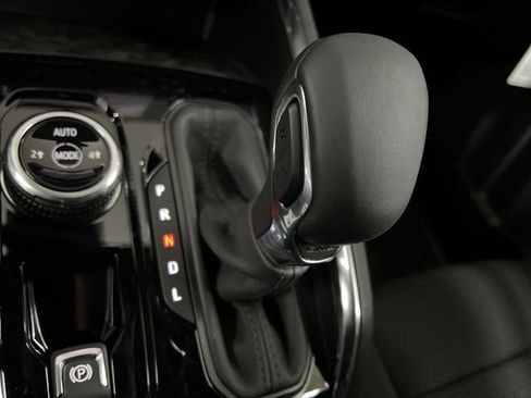 New 2026 GMC Canyon Elevation w/ Convenience Package image 16