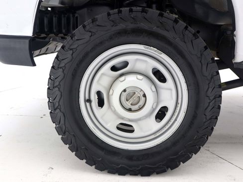 Used 2013 Ford E-350 and Econoline 350 XLT image 30