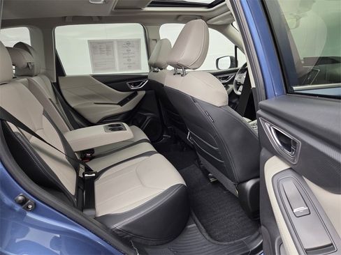 Used 2019 Subaru Forester Limited image 16
